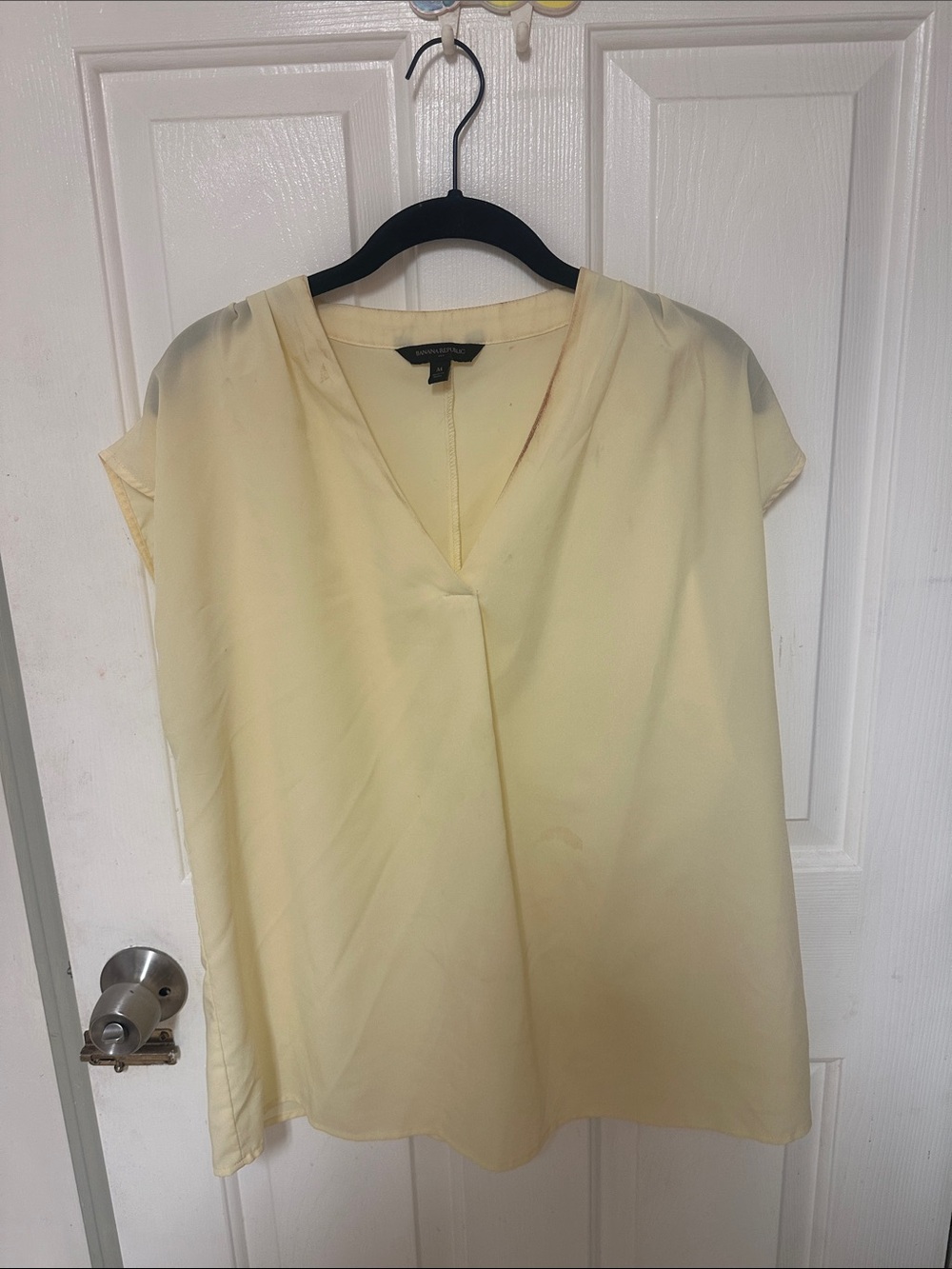 Banana Republic Soft Pale Yellow V-Neck Cap Sleeve Blouse